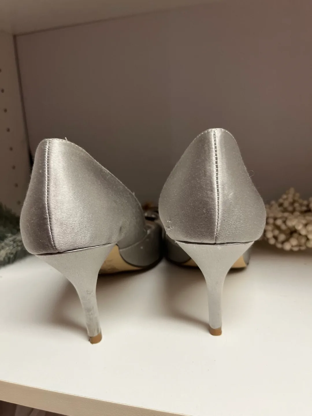 Silver Satin Heels Size 40 image indicator(3)
