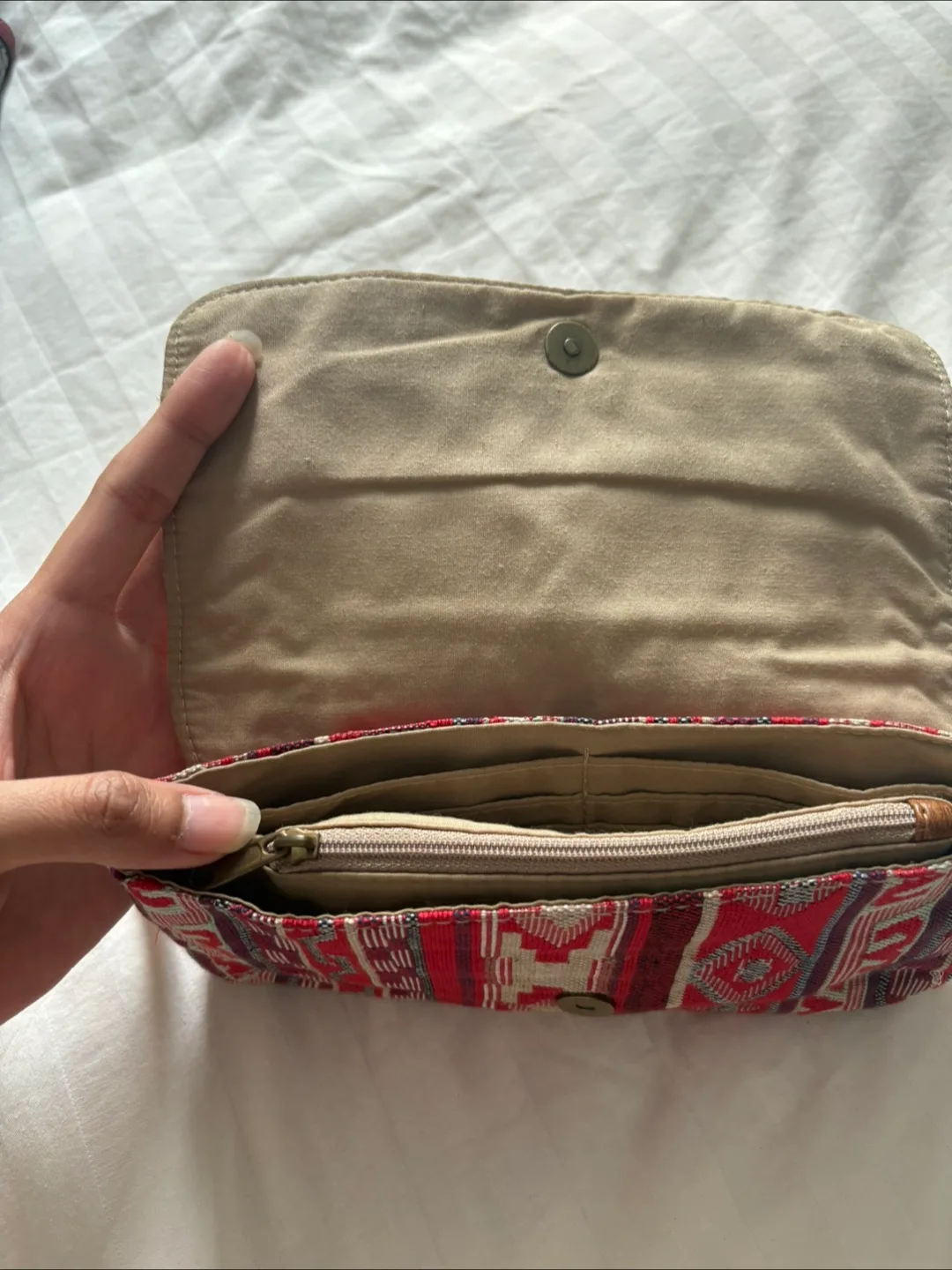 AERO Red Patterned Wallet image indicator(3)