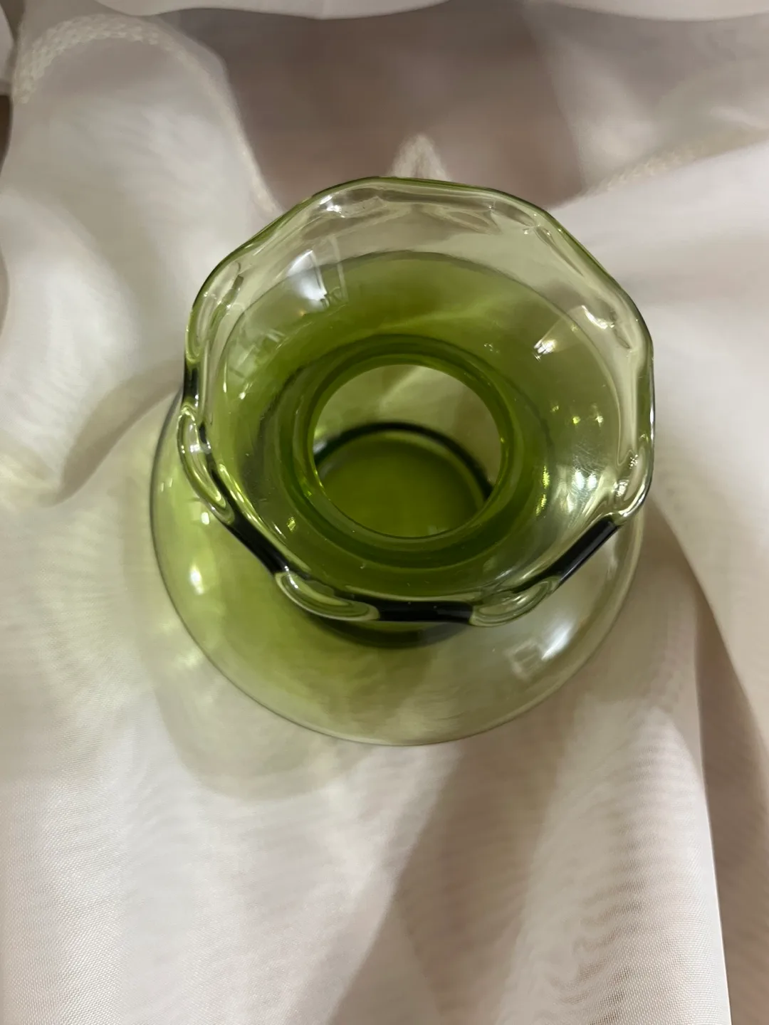 Green Glass Vase image indicator(3)