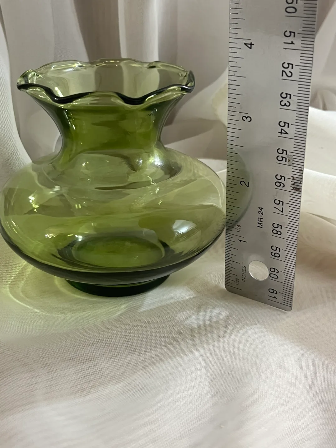 Green Glass Vase image indicator(6)
