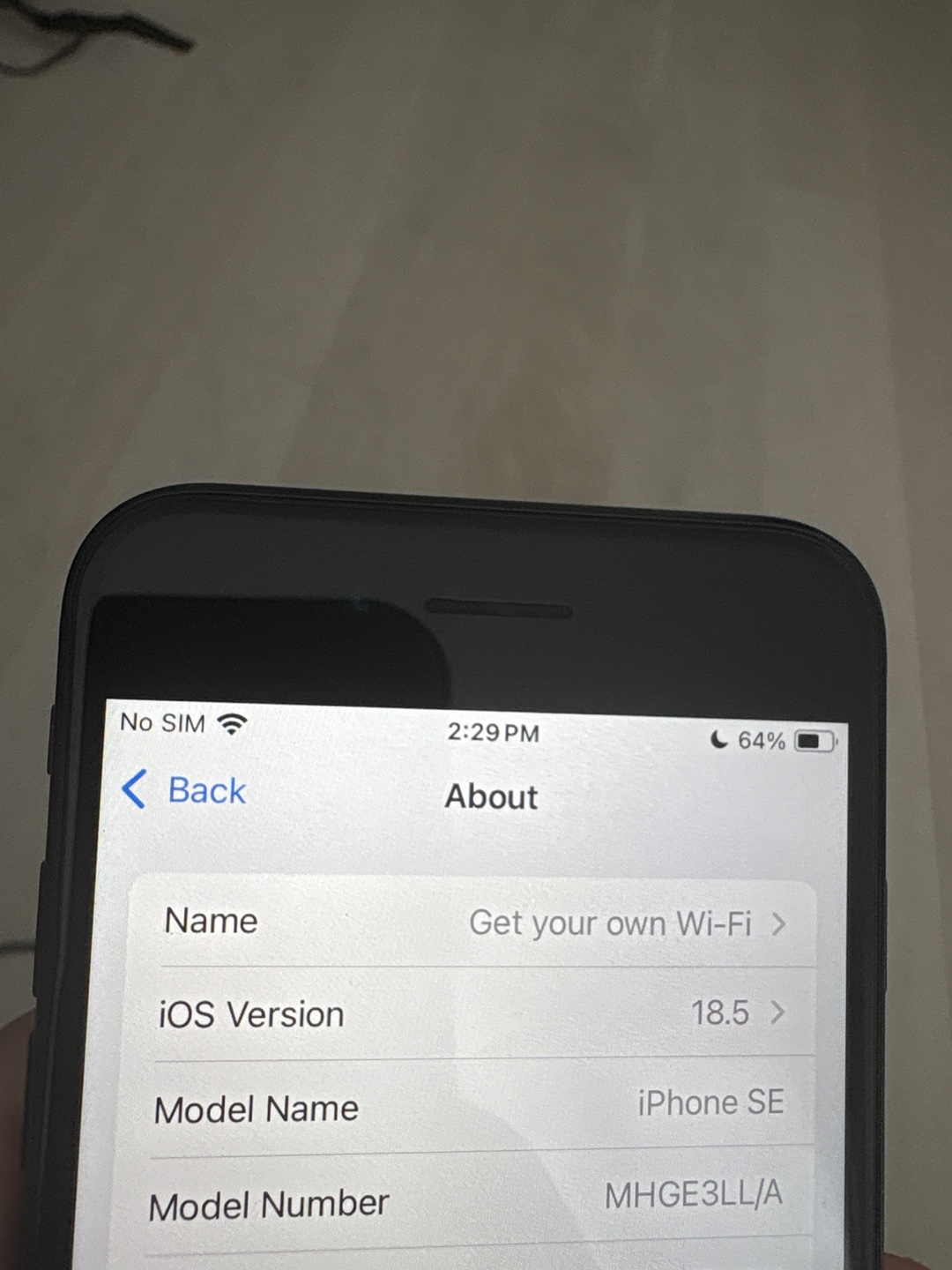 Unlocked iPhone SE 2nd - photo 3