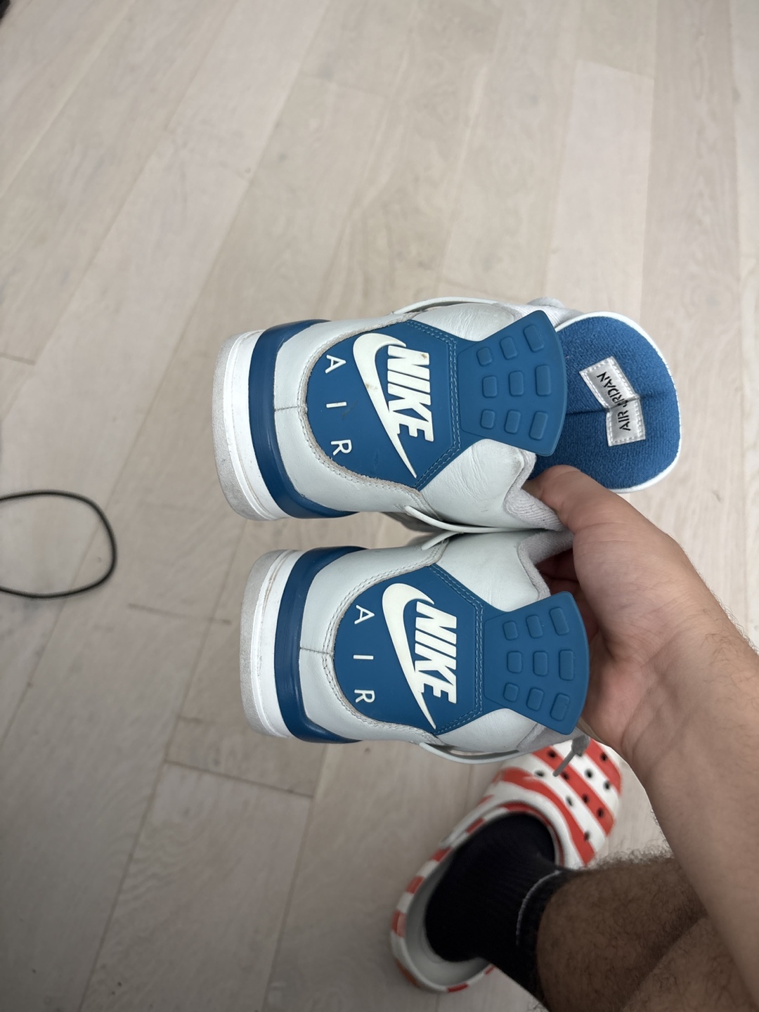 Air Jordan 4 Retro military blues - photo 4