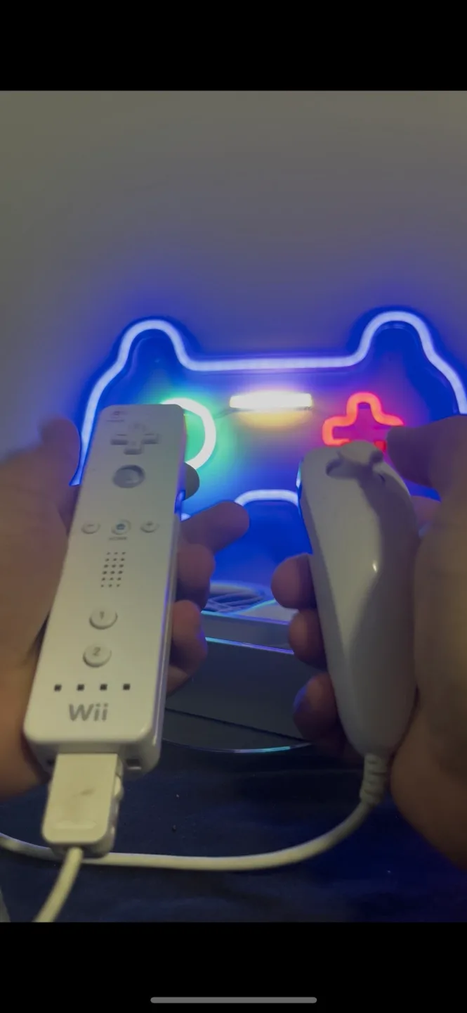 Nintendo Wii Remote and Nunchuk thumbnail