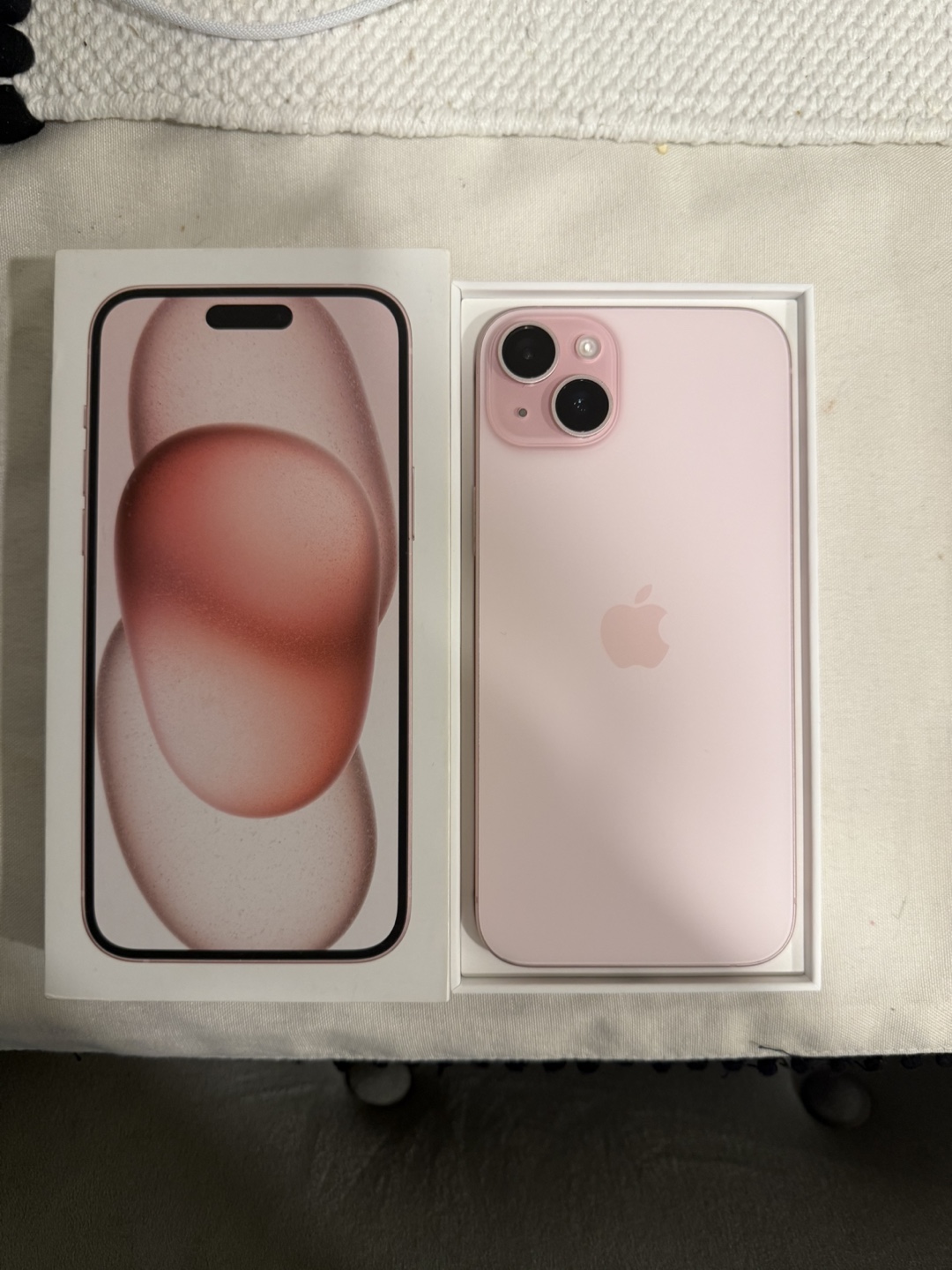 iPhone 15 plus  Pink