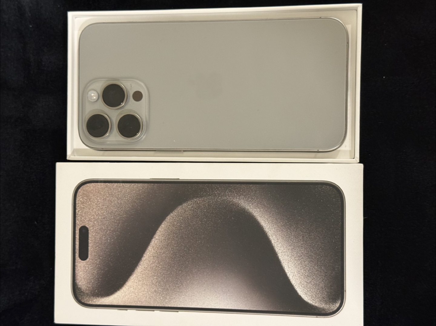 iPhone 15 Pro Max titanium