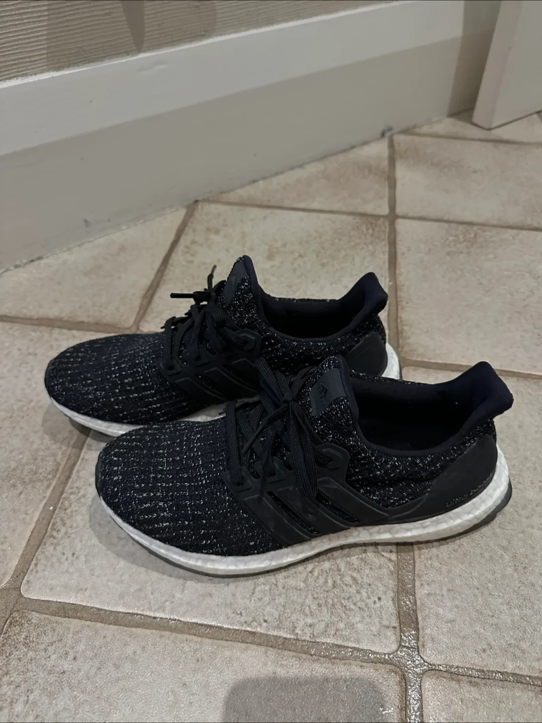 Adidas Ultra Boost US 7.5W image indicator(2)