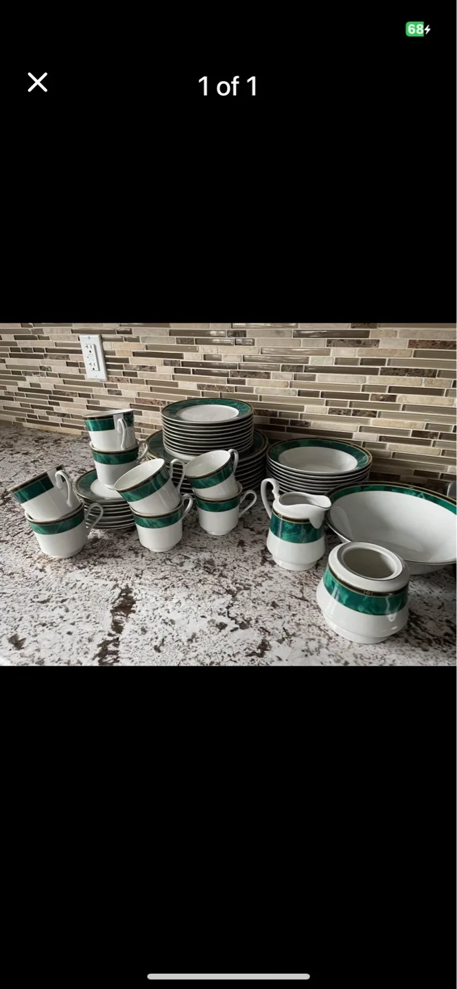 Vintage Dinnerware Set for 8 thumbnail