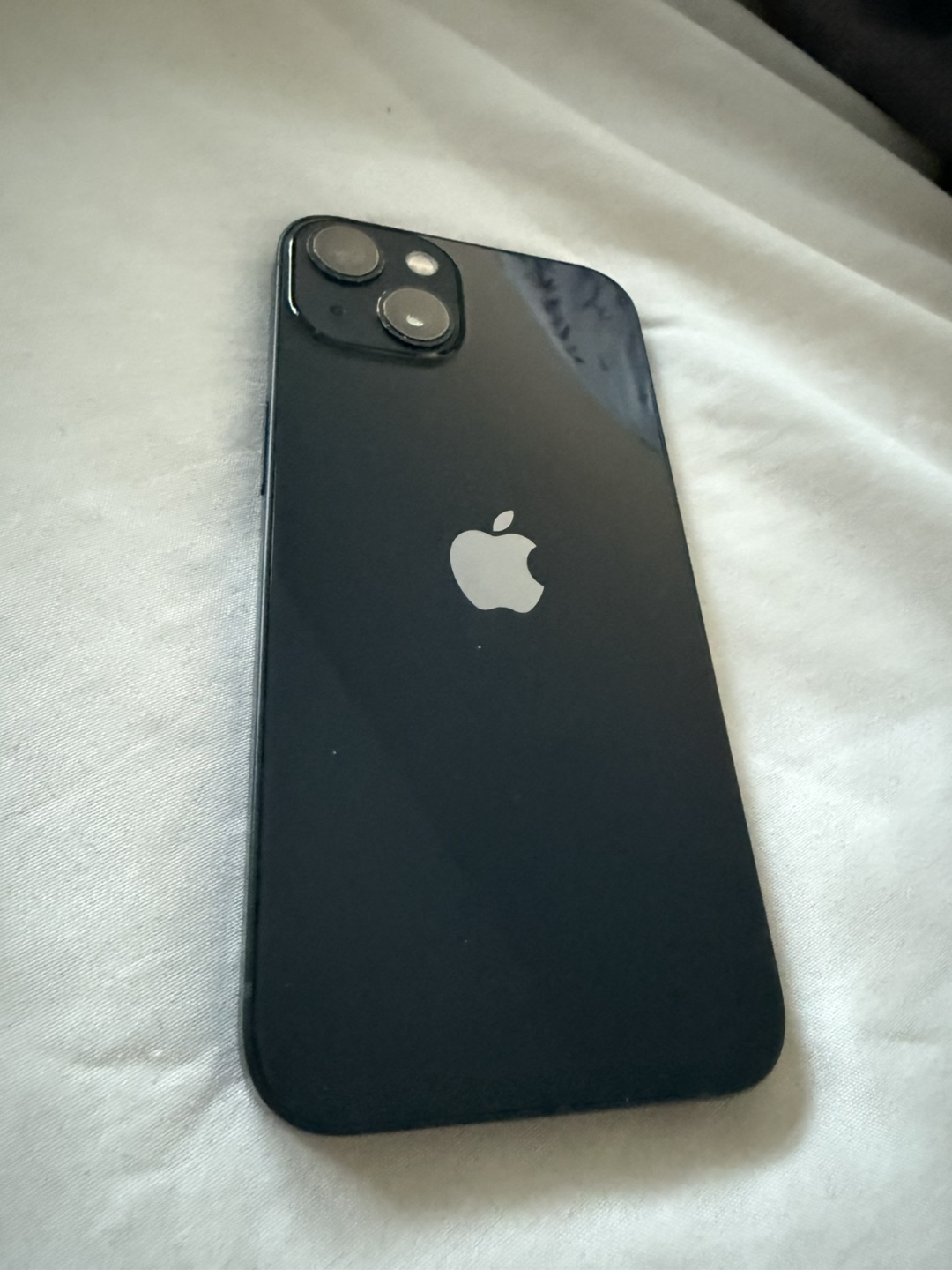 Apple iPhone 13 - Black