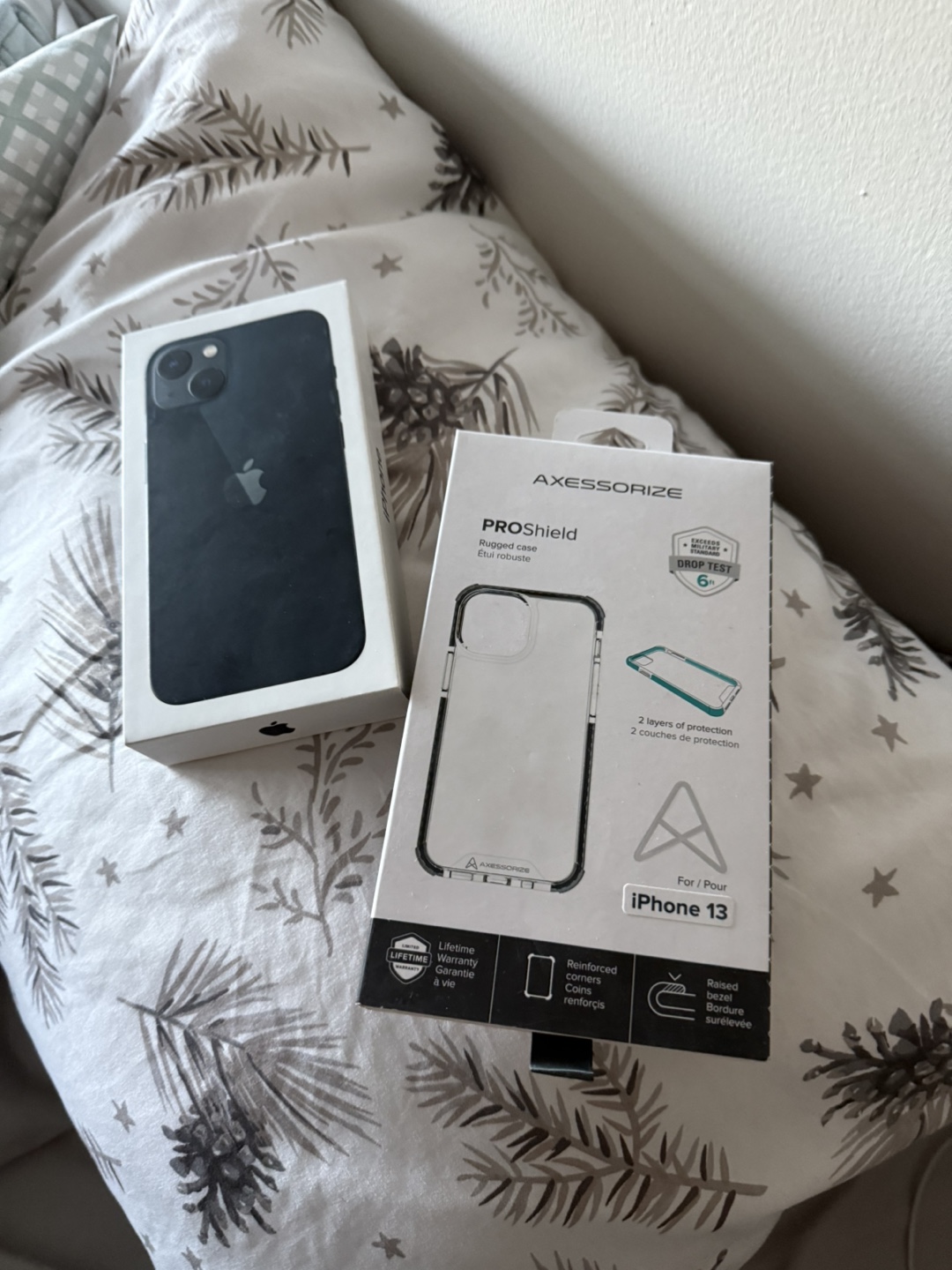 Apple iPhone 13 - Black - photo 2