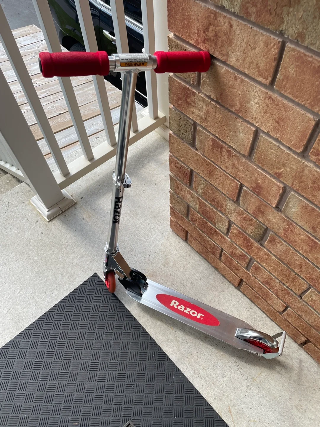 Red Razor Scooter image indicator(2)