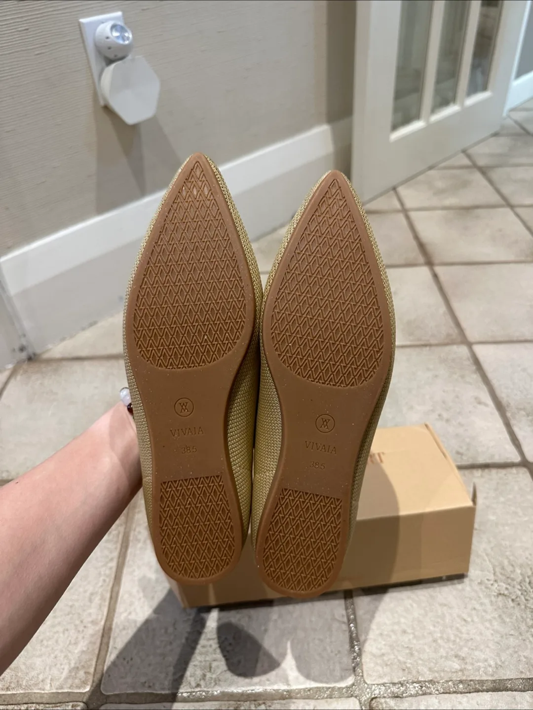 VIVAIA Nude Peach Flats - Size 38.5 women’s image indicator(6)