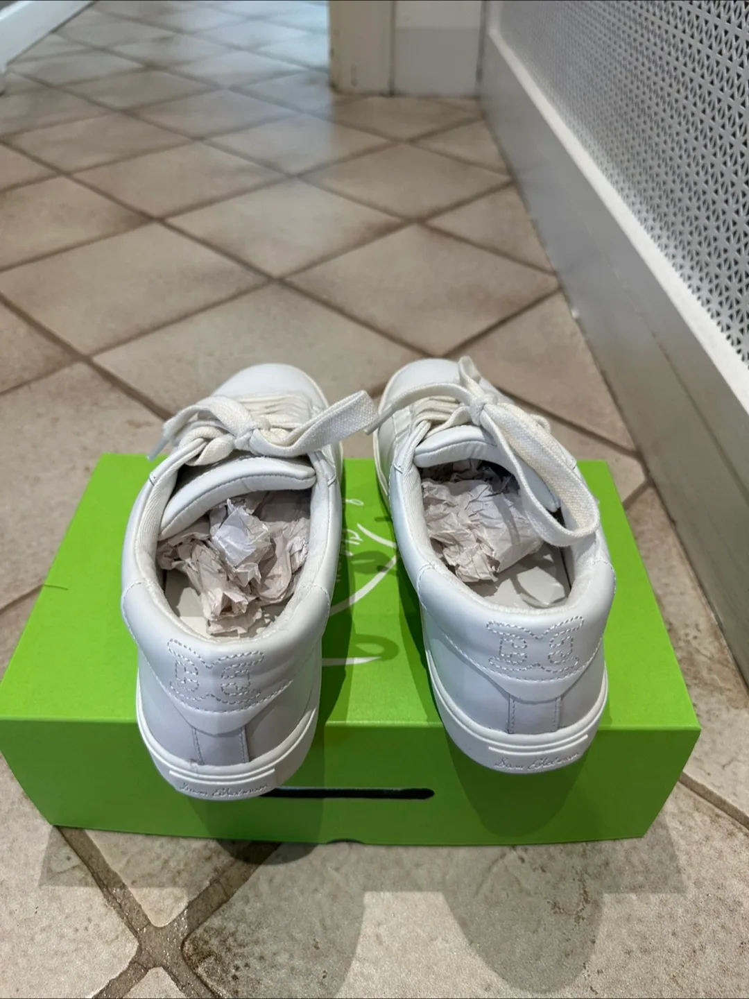 Sam Edelman Ethyl White Leather Sneakers - Size 8 image indicator(5)