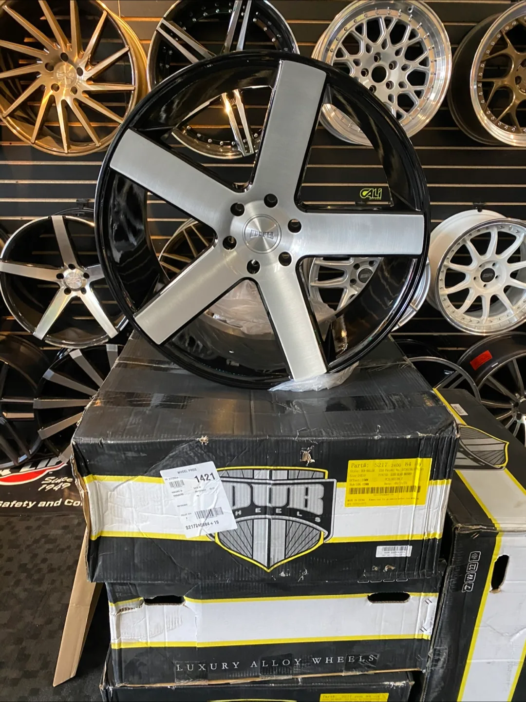 22”-28” Dub Wheels Luxury Alloy Wheels thumbnail