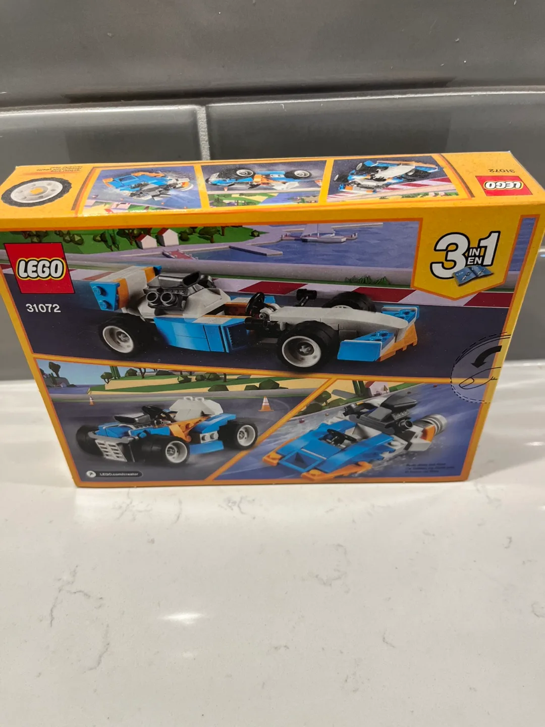 LEGO 31072 Creator 3 in 1 Extreme Engines image indicator(2)