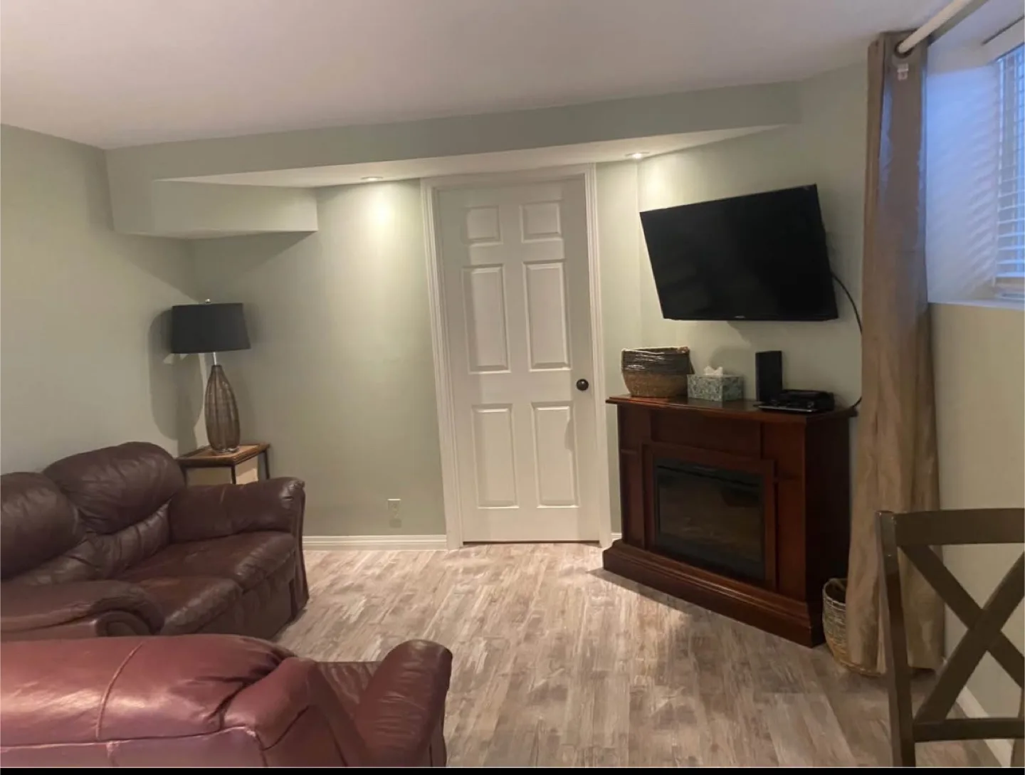 One bedroom One bathroom suite thumbnail
