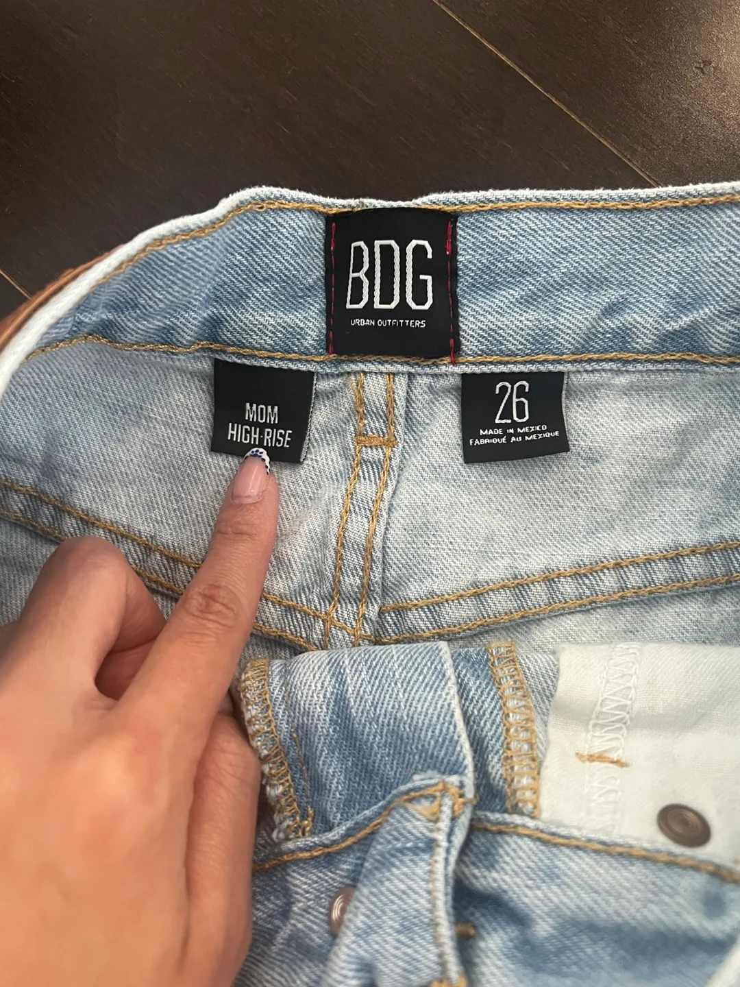 BDG denim light wash mom shorts image indicator(3)