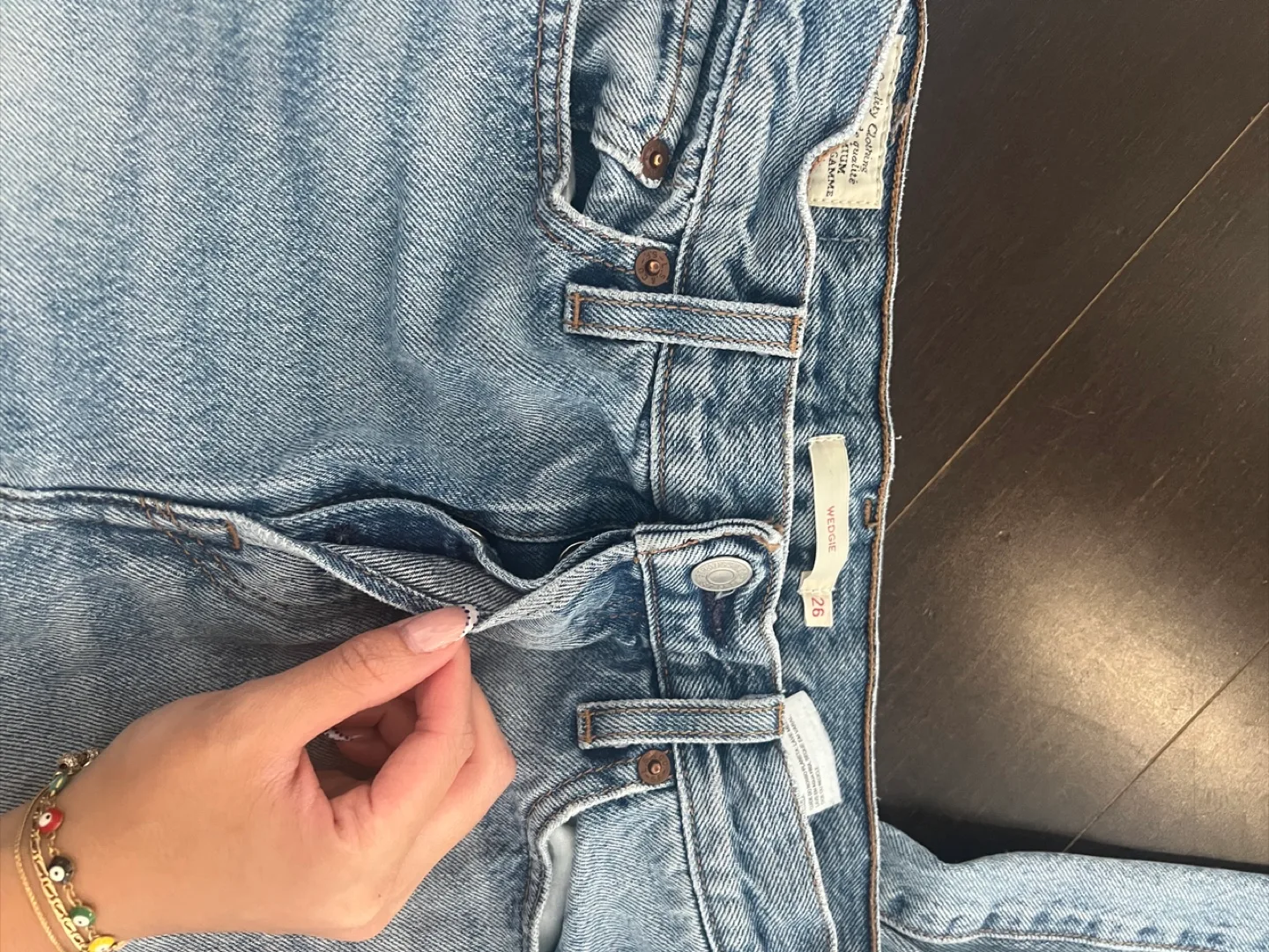 Levi's Wedgie Jeans, Size 26 image indicator(4)