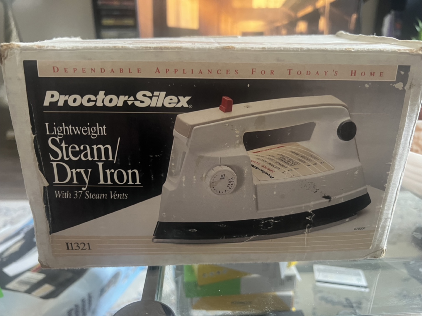 Proctor Silex Lightweight Steam/Dry Iron