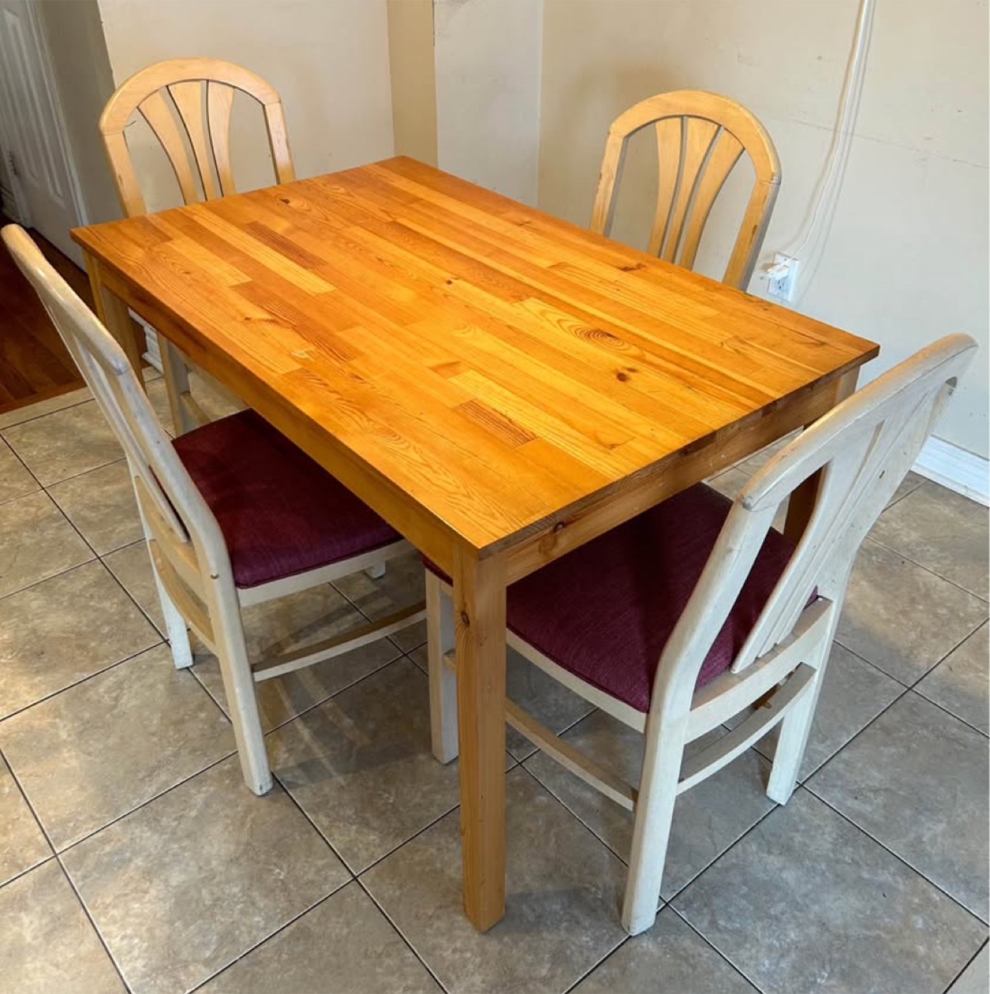 Wood Table and 4 Chairs