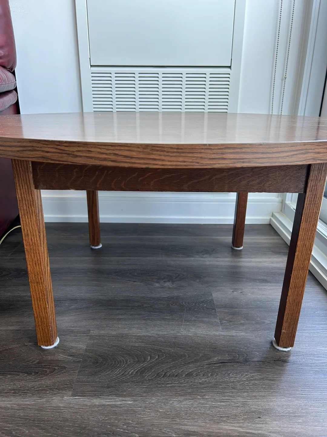 Round Wood Coffee Table image indicator(3)