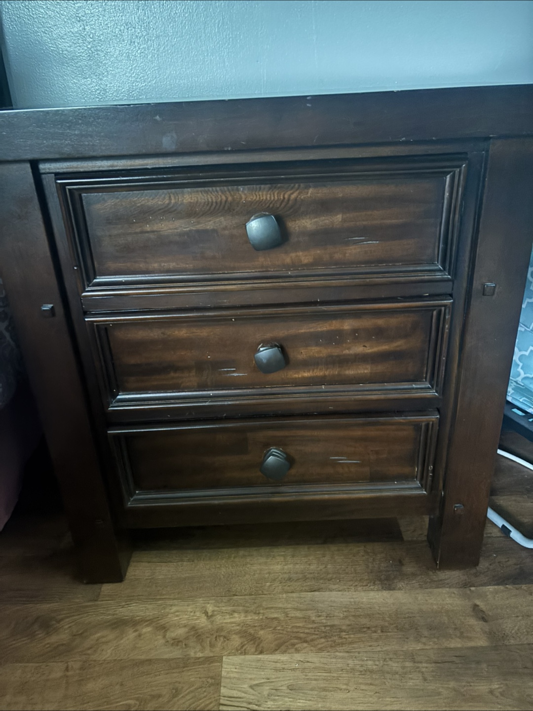 Dark Wood 3-Drawer Nightstand