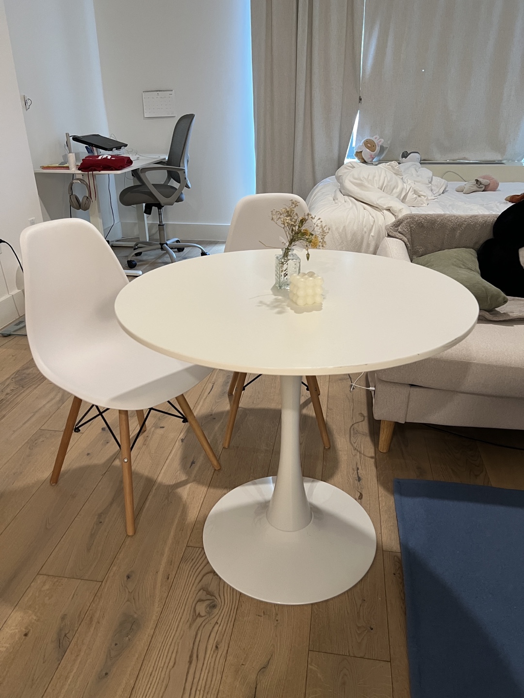 32” Dining table and chairs set