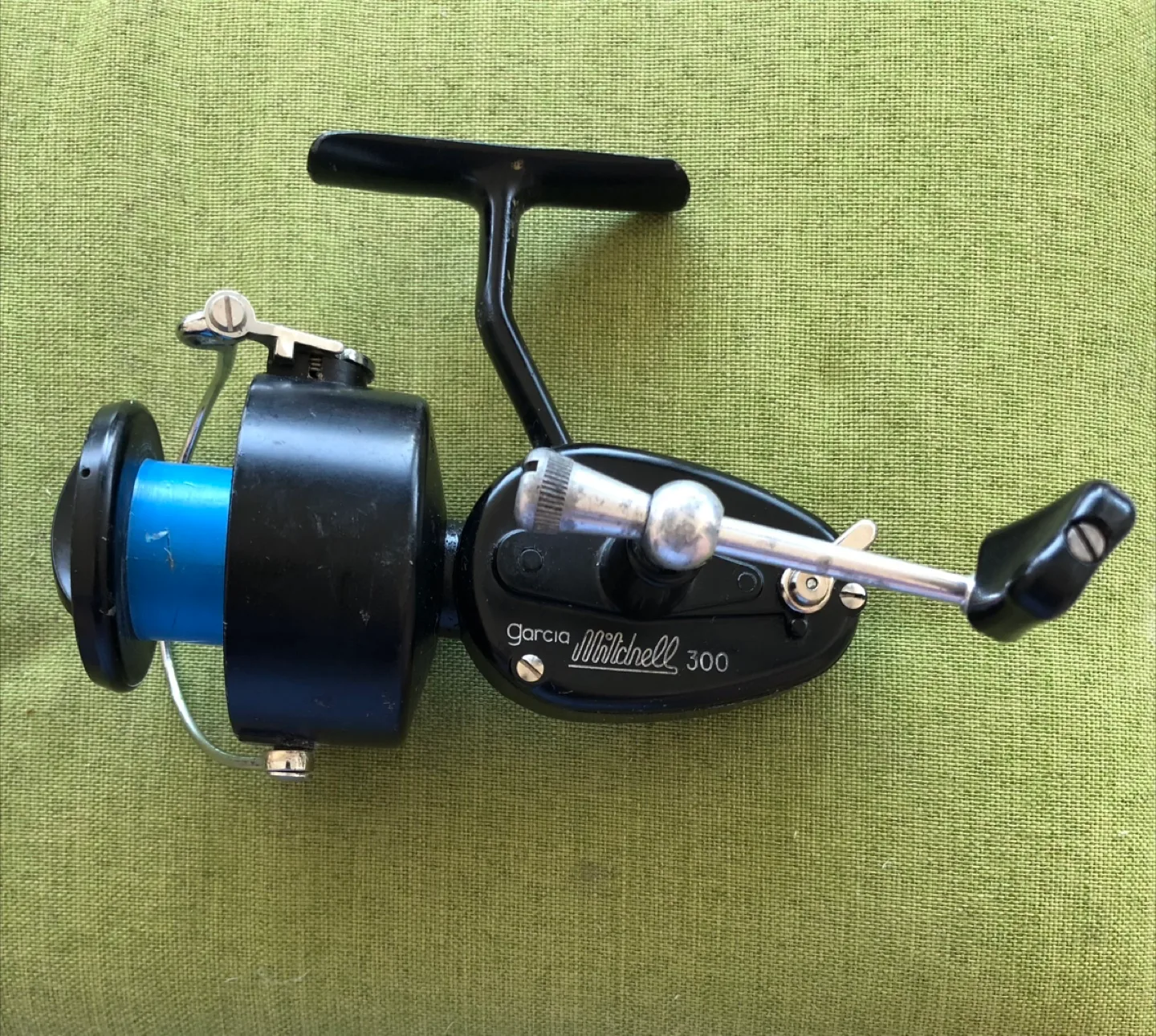 2 Vintage fishing rods, 2 reels and a case thumbnail