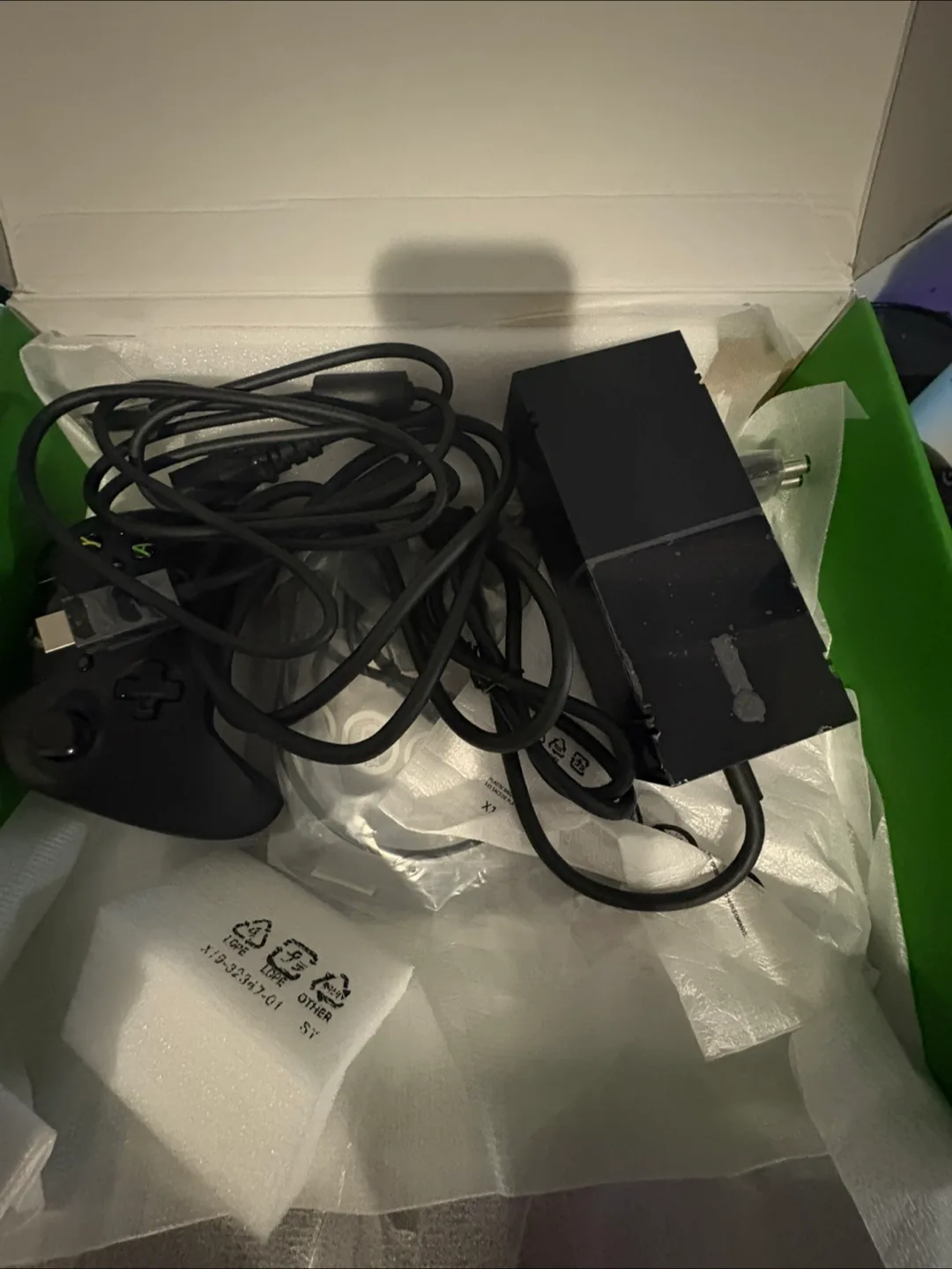 Xbox One Console with Controller & Headset image indicator(2)