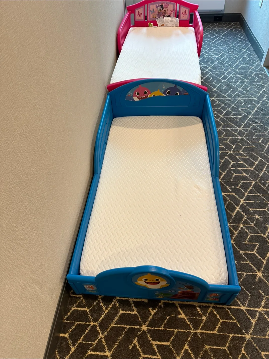 *Must go weekend! Kids Toddler Bed - Baby Shark image indicator(3)