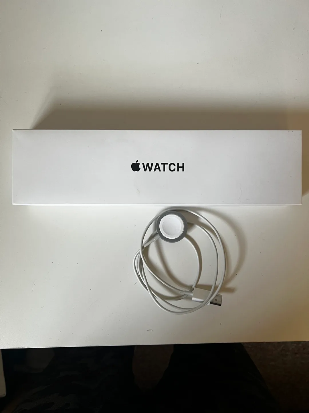Apple Watch SE 44mm Space Gray - Like New! image indicator(3)