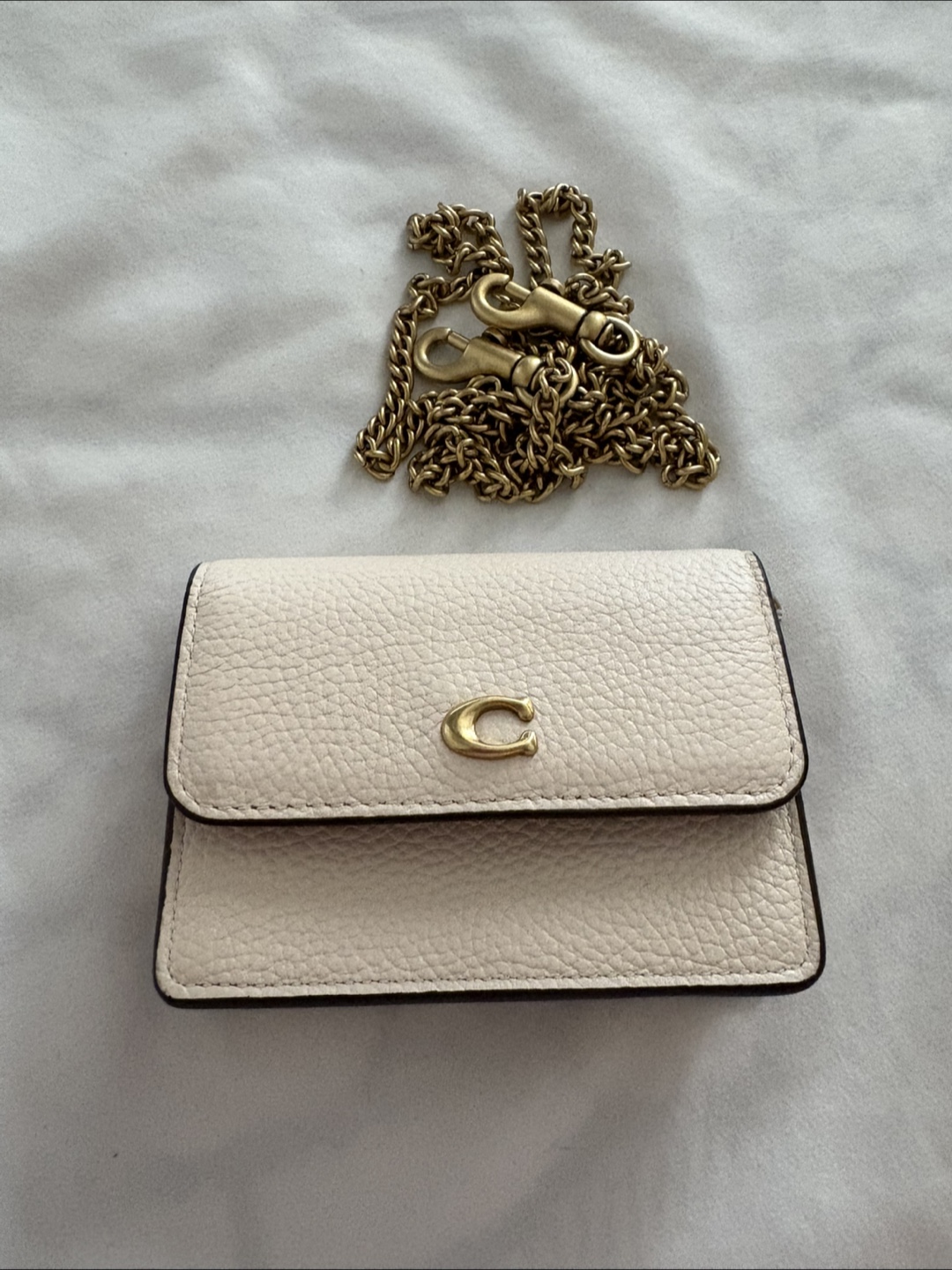 AUTHENTIC & RARE Coach Flap Wallet Crossbody Purse (Chalk)