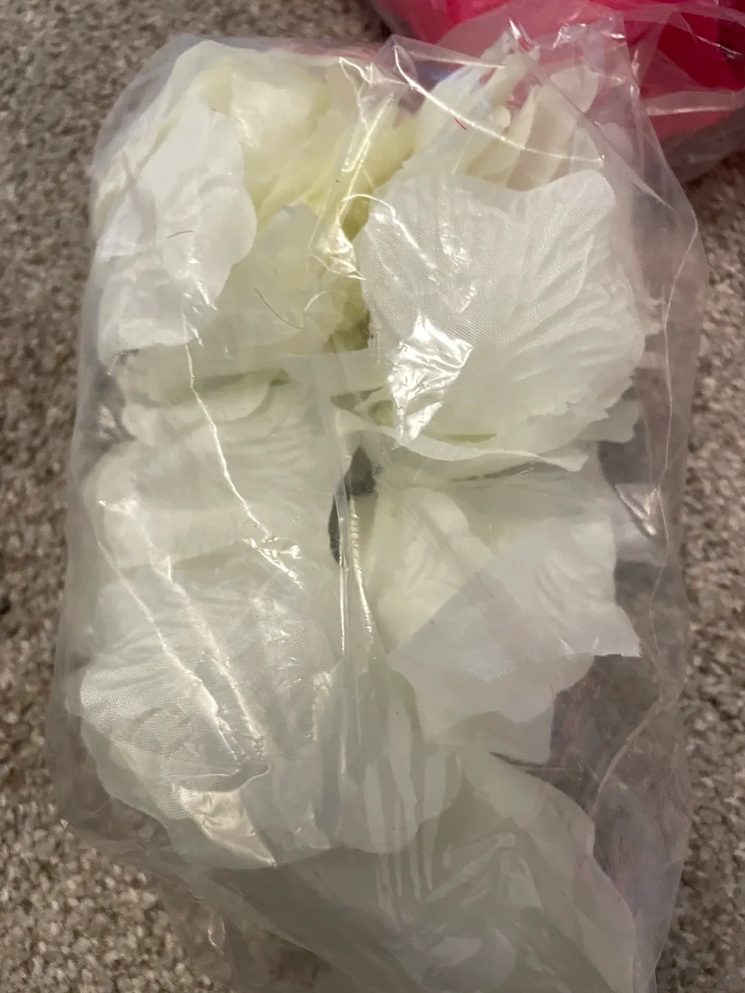 Artificial Rose Petals - Pink, Red, White image indicator(6)