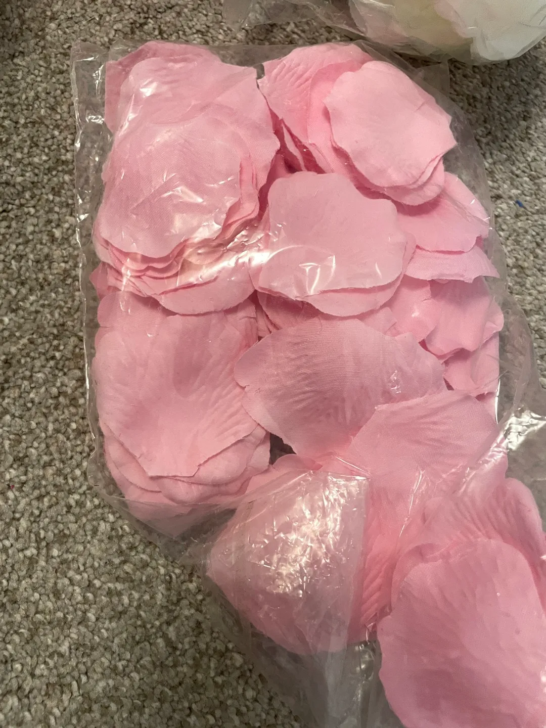 Artificial Rose Petals - Pink, Red, White image indicator(5)