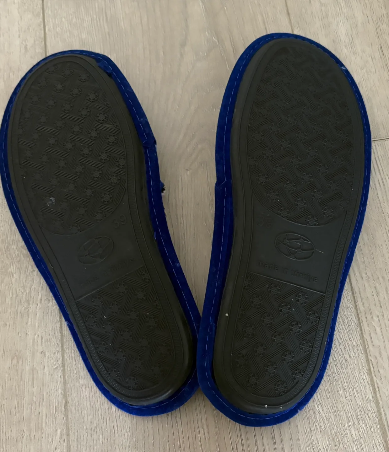 Blue Penguin Slippers - Size 39 image indicator(2)