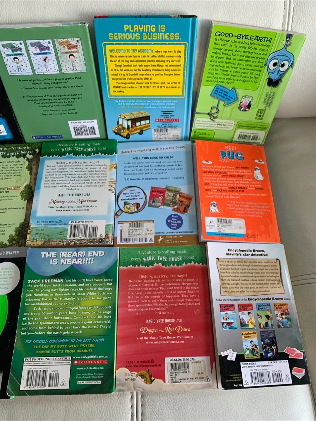 📚Lot of 17 Children Books image indicator(6)