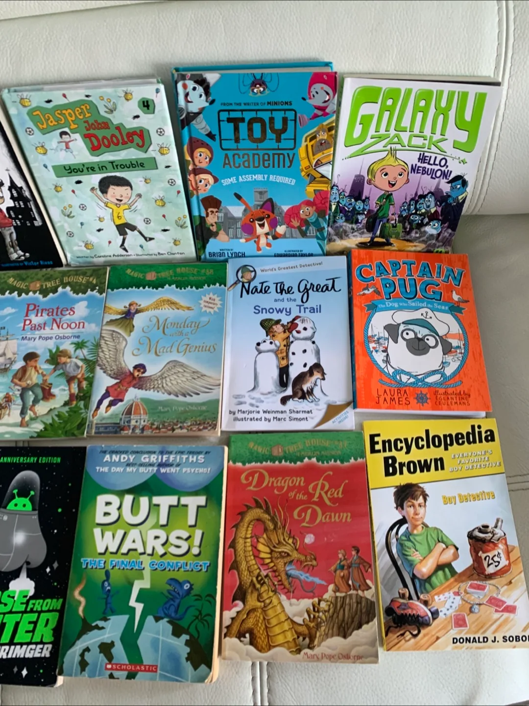 📚Lot of 17 Children Books image indicator(3)