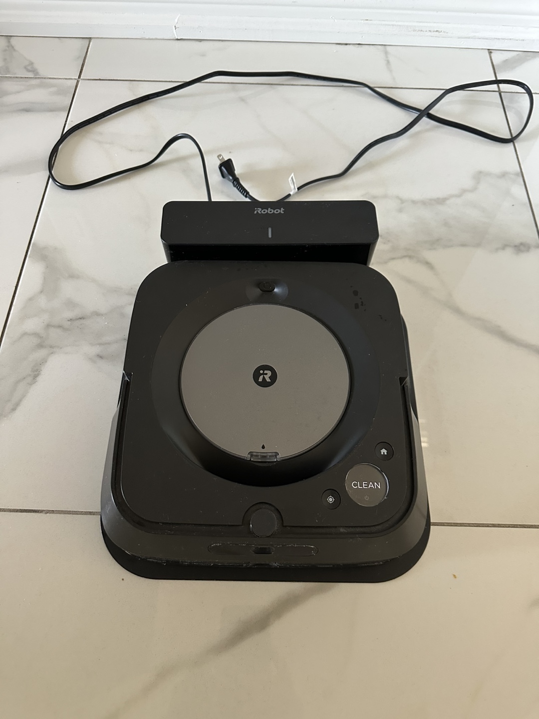 iRobot Braava Jet M6 Robot Mop
