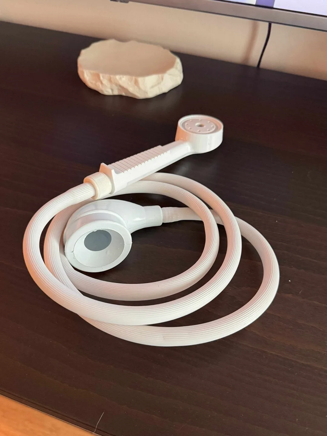 White Handheld Shower Head image indicator(2)