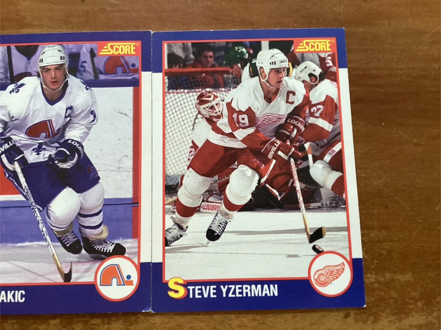 1991-92 SCORE Kellogg’s Joe Sakic#12 & Steve Yzerma#14 Cards image indicator(3)