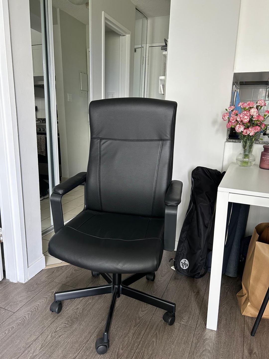 IKEA MILLBERGET Black Swivel Chair
