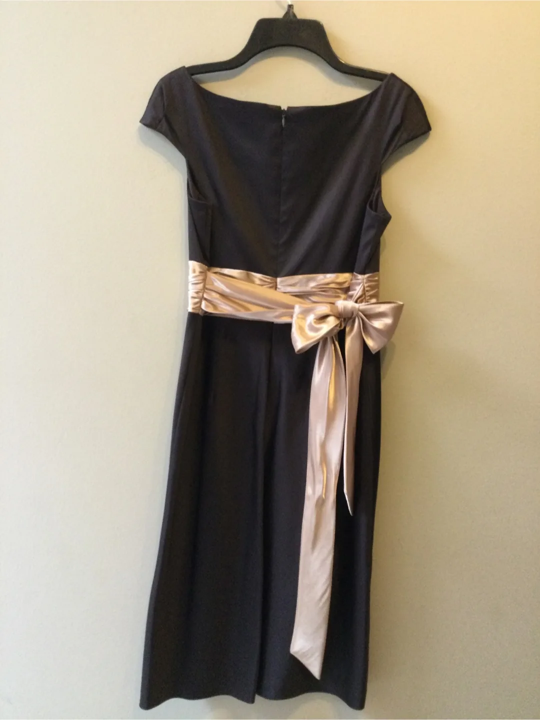 Adrianna Papell satins Dress Size 4 image indicator(3)