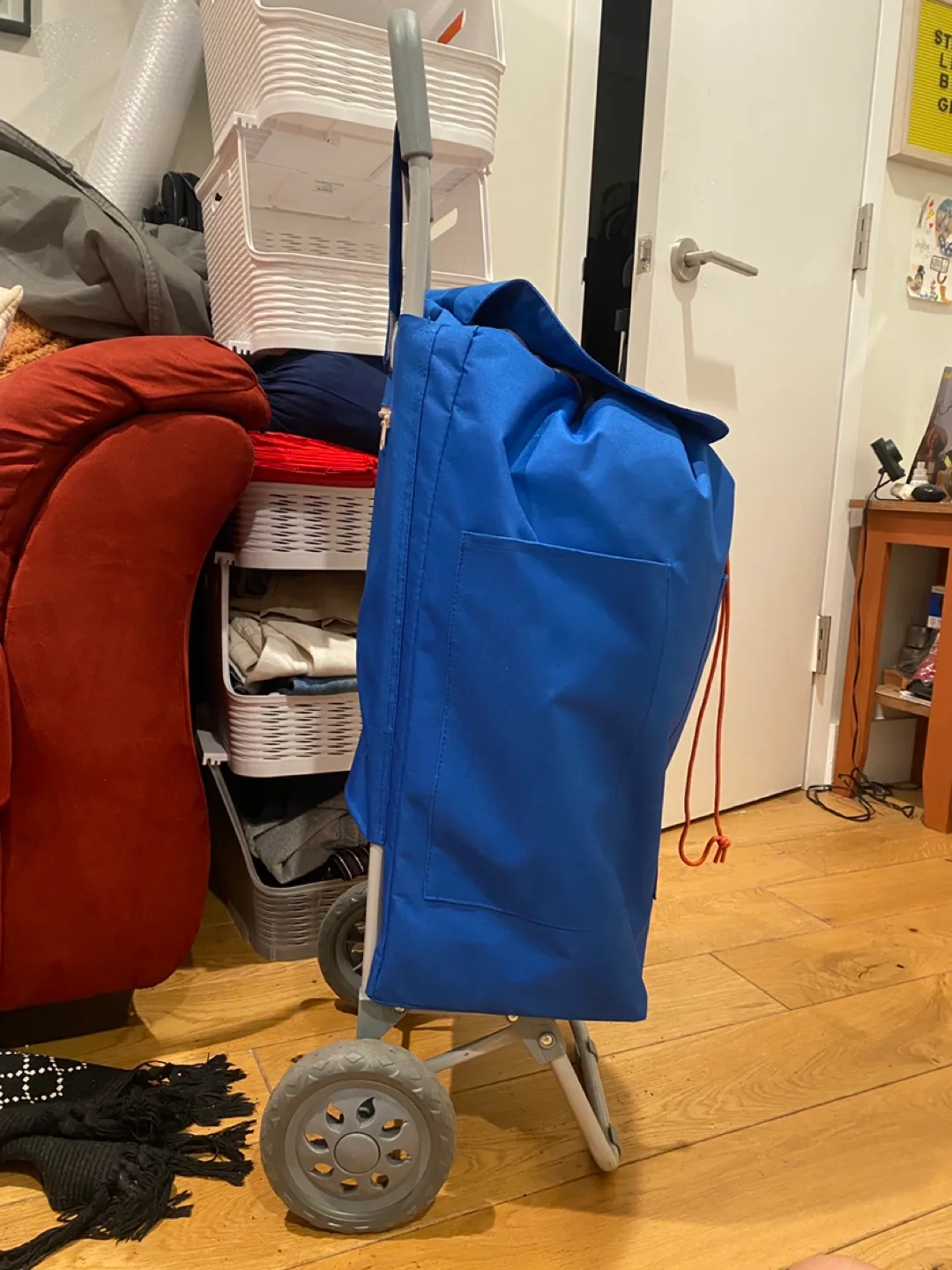 Whole Foods shopping trolley image indicator(2)