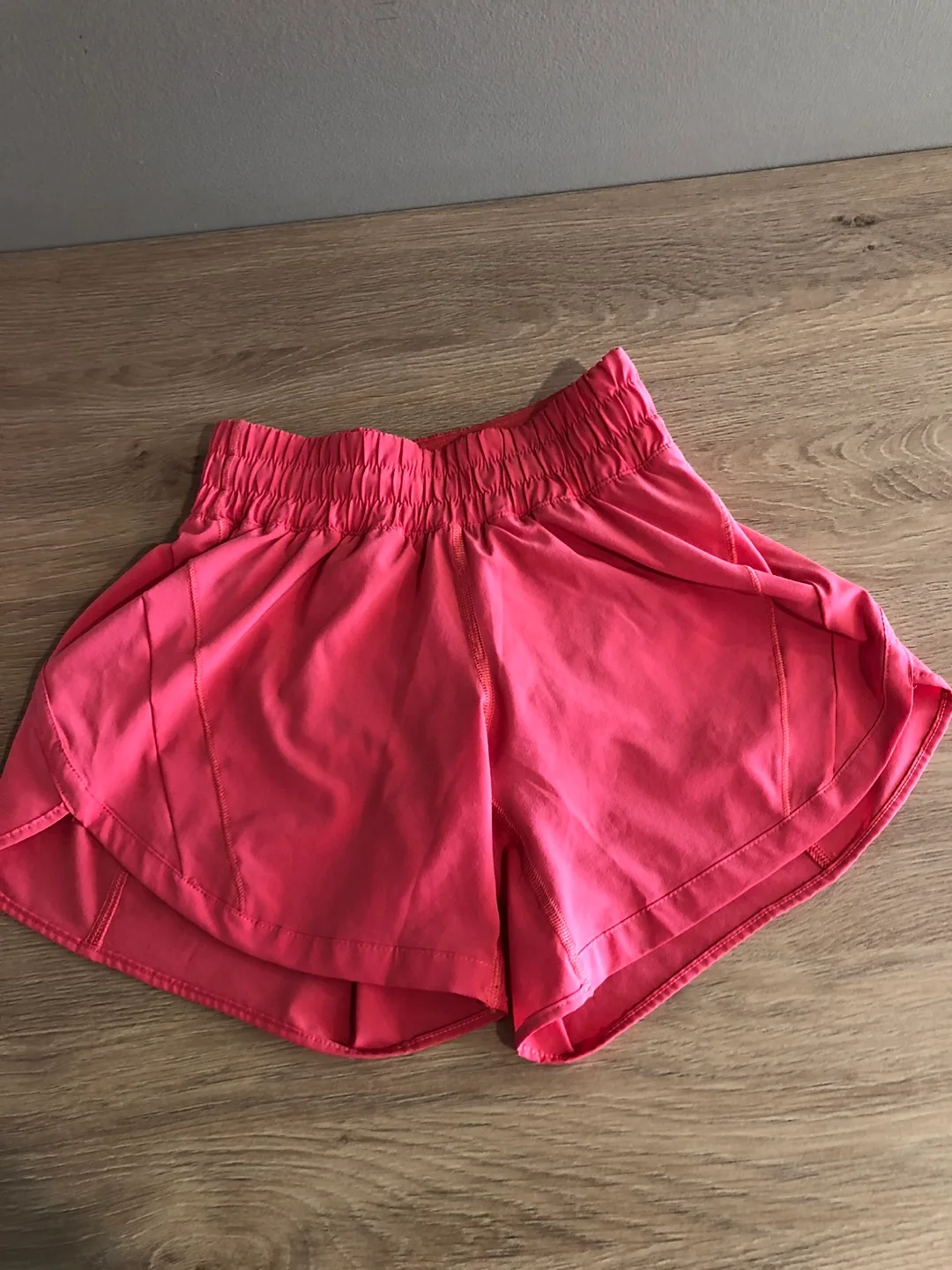 Lululemon Hotty Hot Shorts Size 2 thumbnail
