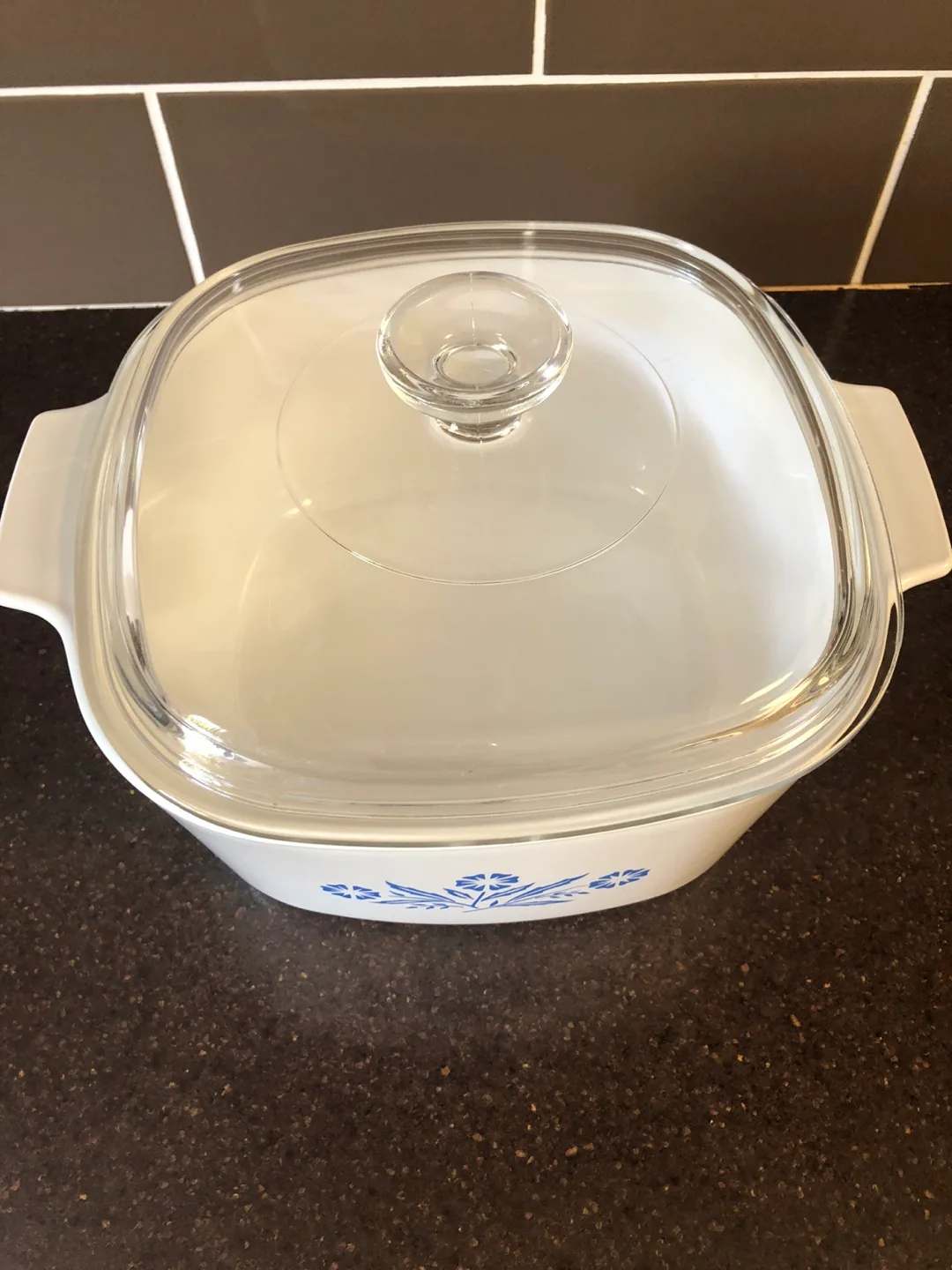 Vintage CorningWare Casserole Dish - 3 Liter image indicator(2)