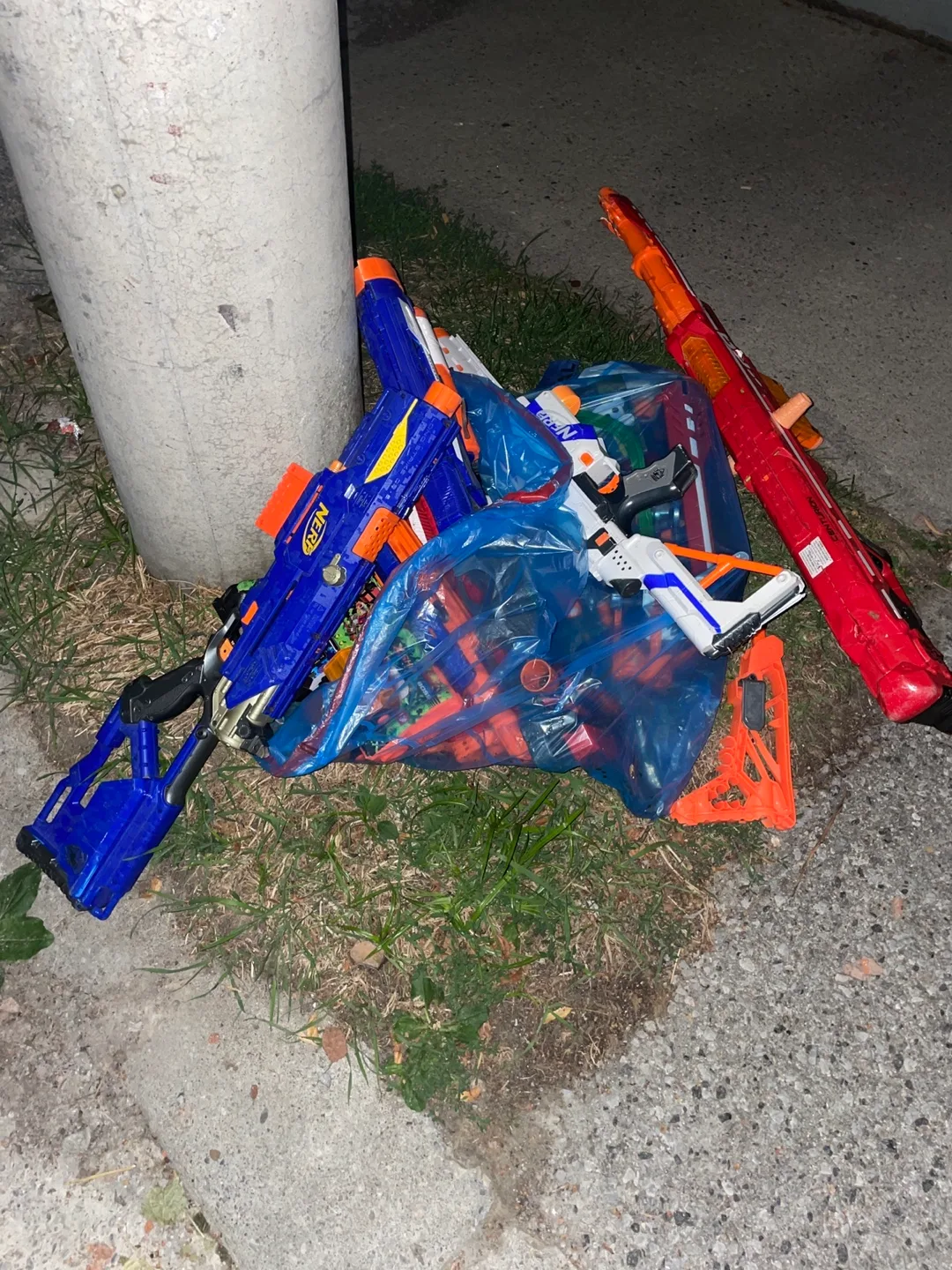 Nerf Guns Bundle thumbnail