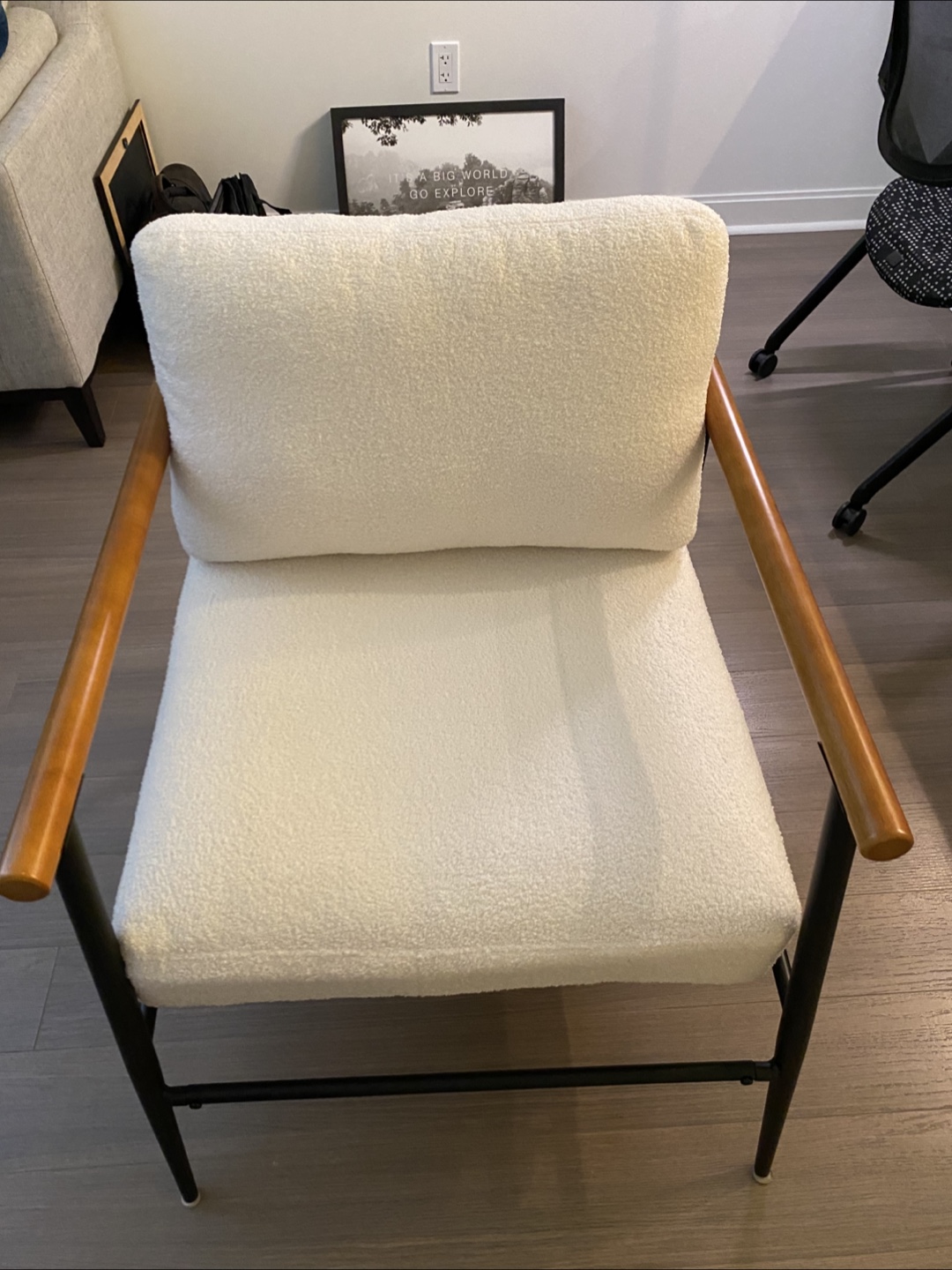 Accent chair. Very comfortable!