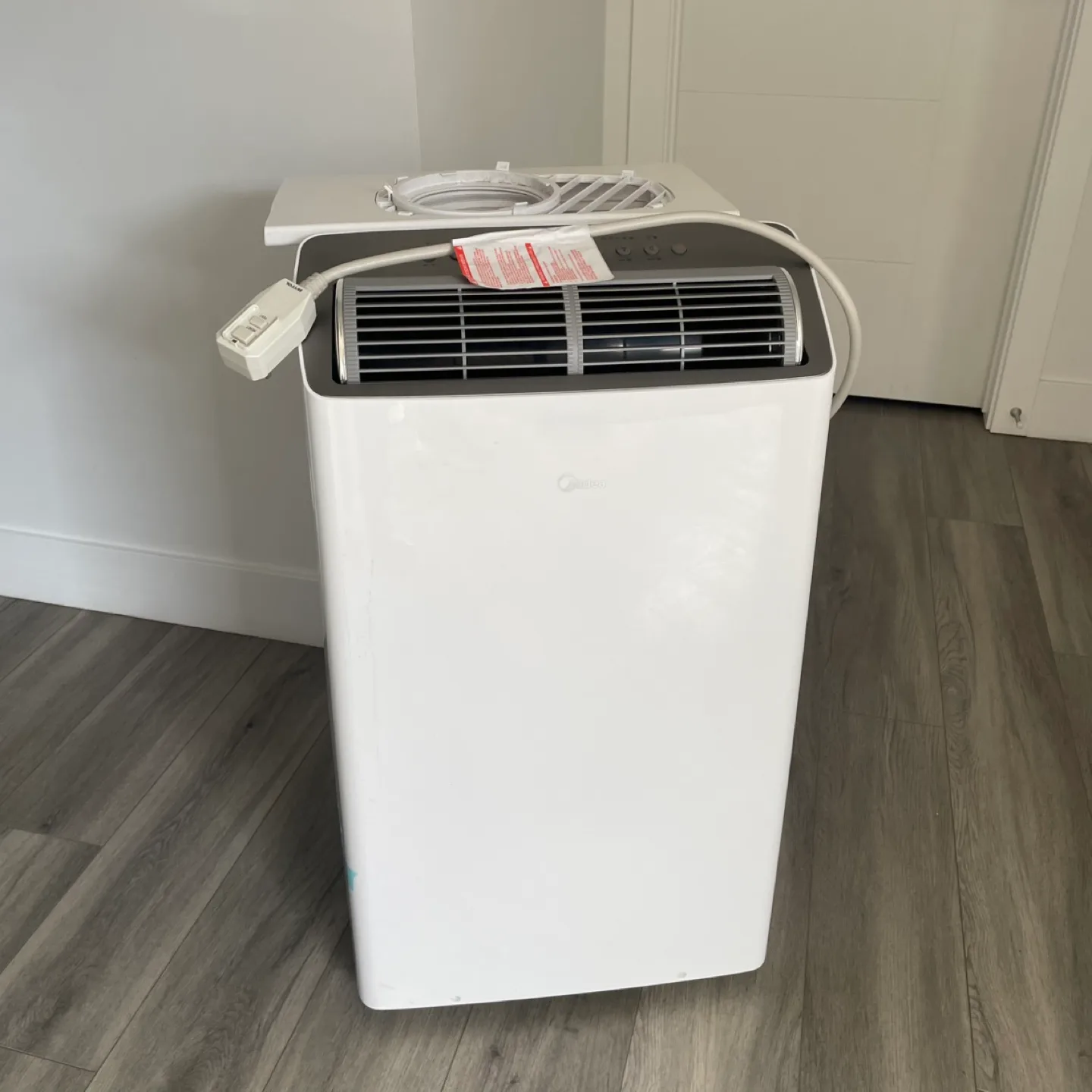 Midea Portable Air Conditioner thumbnail