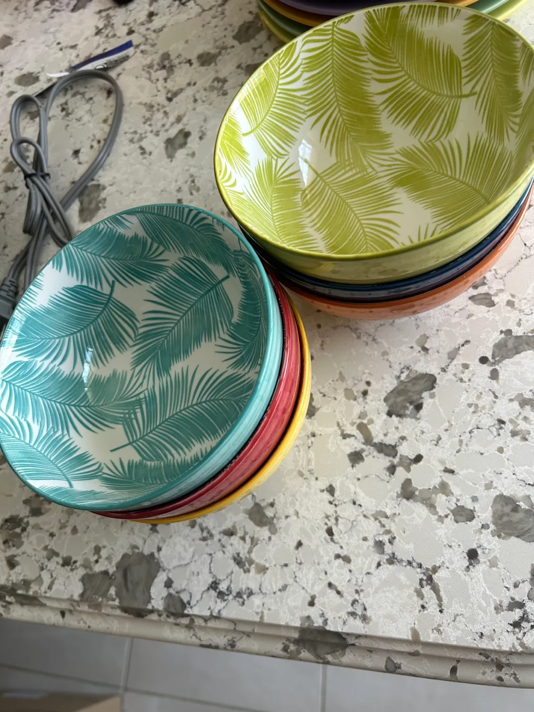 IKEA Serving Plate & Home Trends Bowls thumbnail