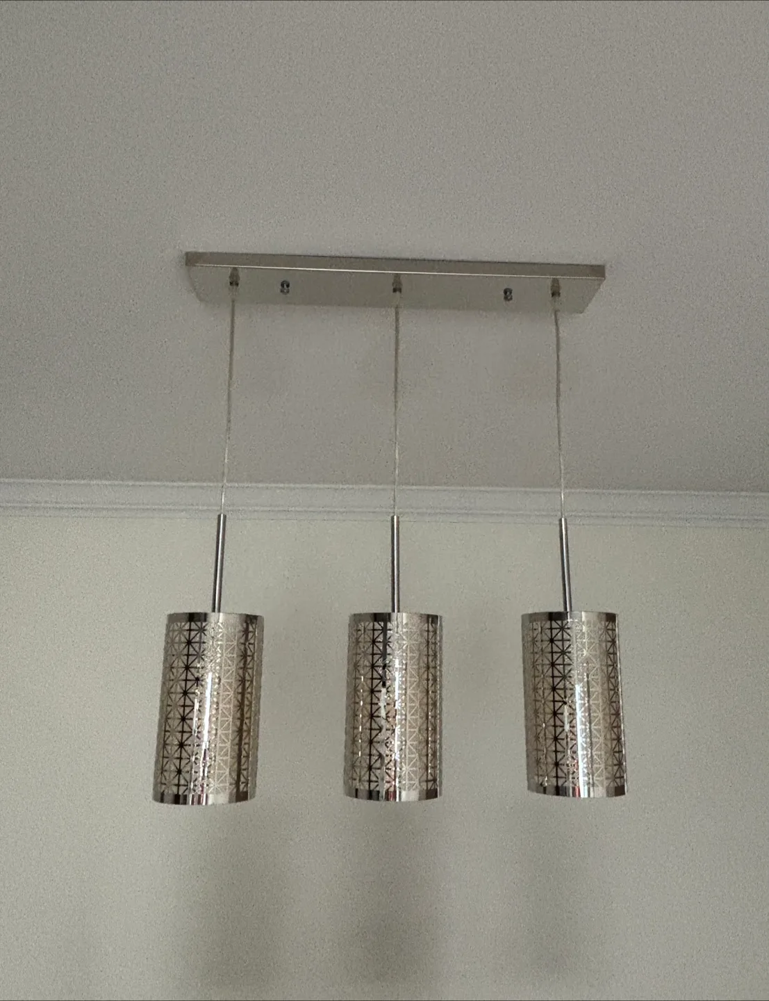 Three-Light Hanging Pendant image indicator(3)