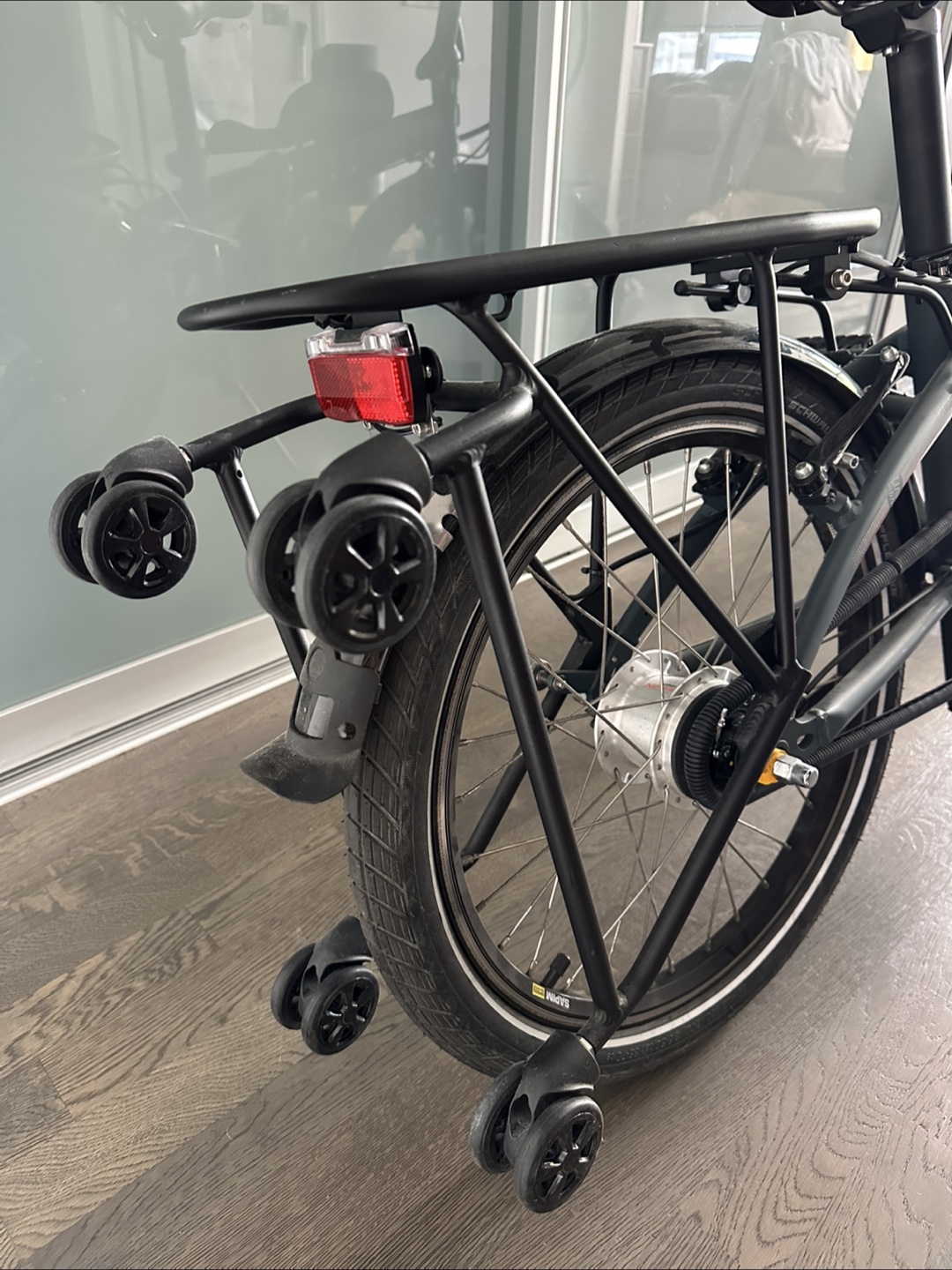 Tern Link D7i Folding Bike - Stealthy One - photo 4